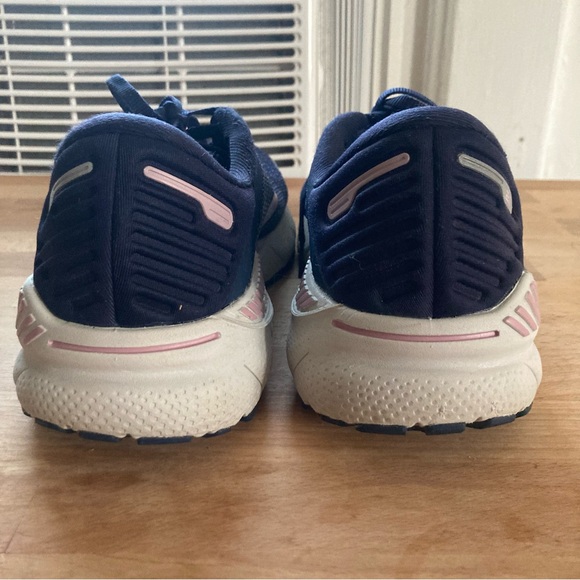 Brooks size 8.5 medium Adrenaline 22 GTS Support Shoe Navy Purple - Picture 3 of 11